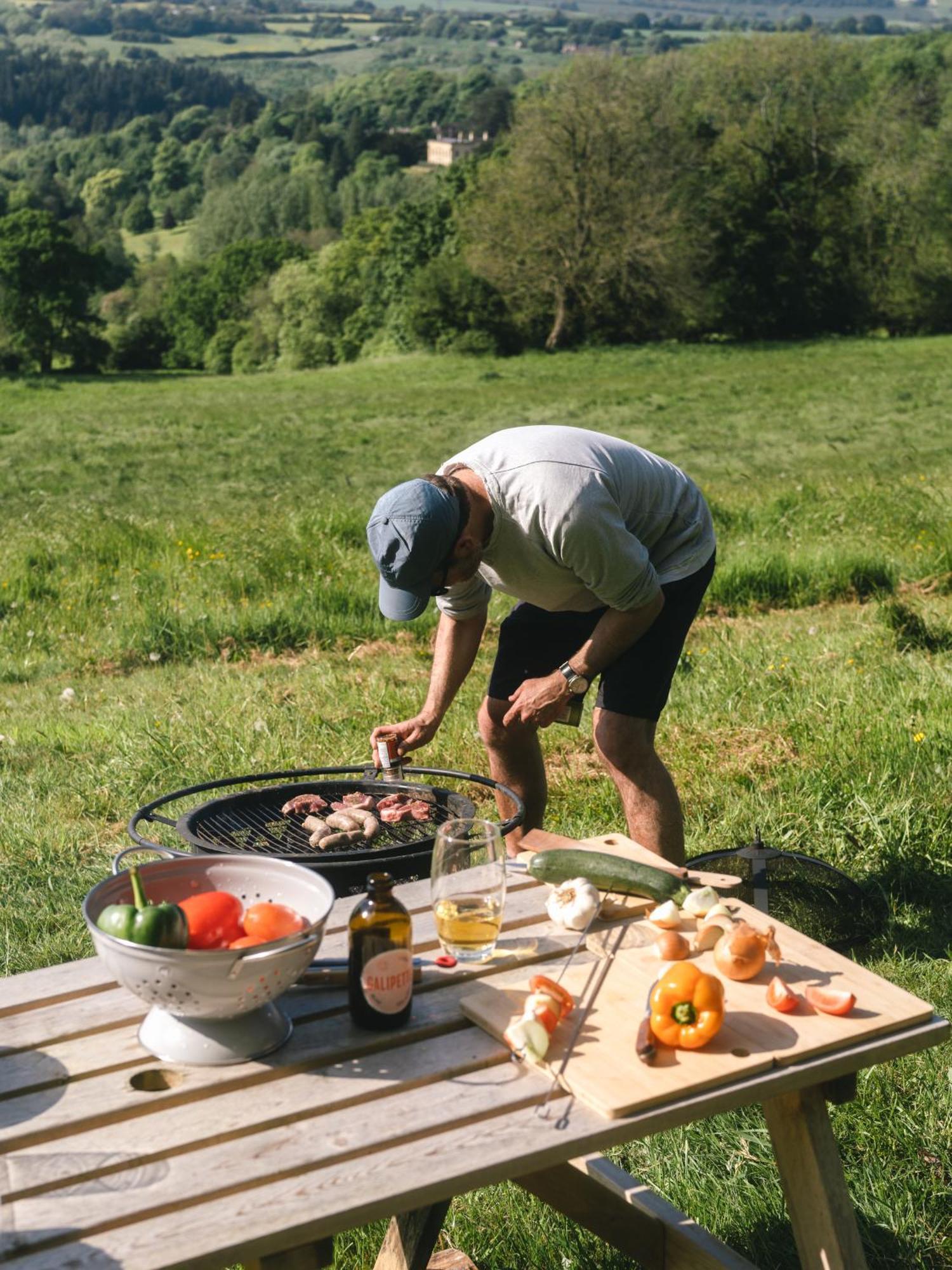 Offgrid Tiny W/ Spectacular View Of Cotswolds Holiday home Cheltenham