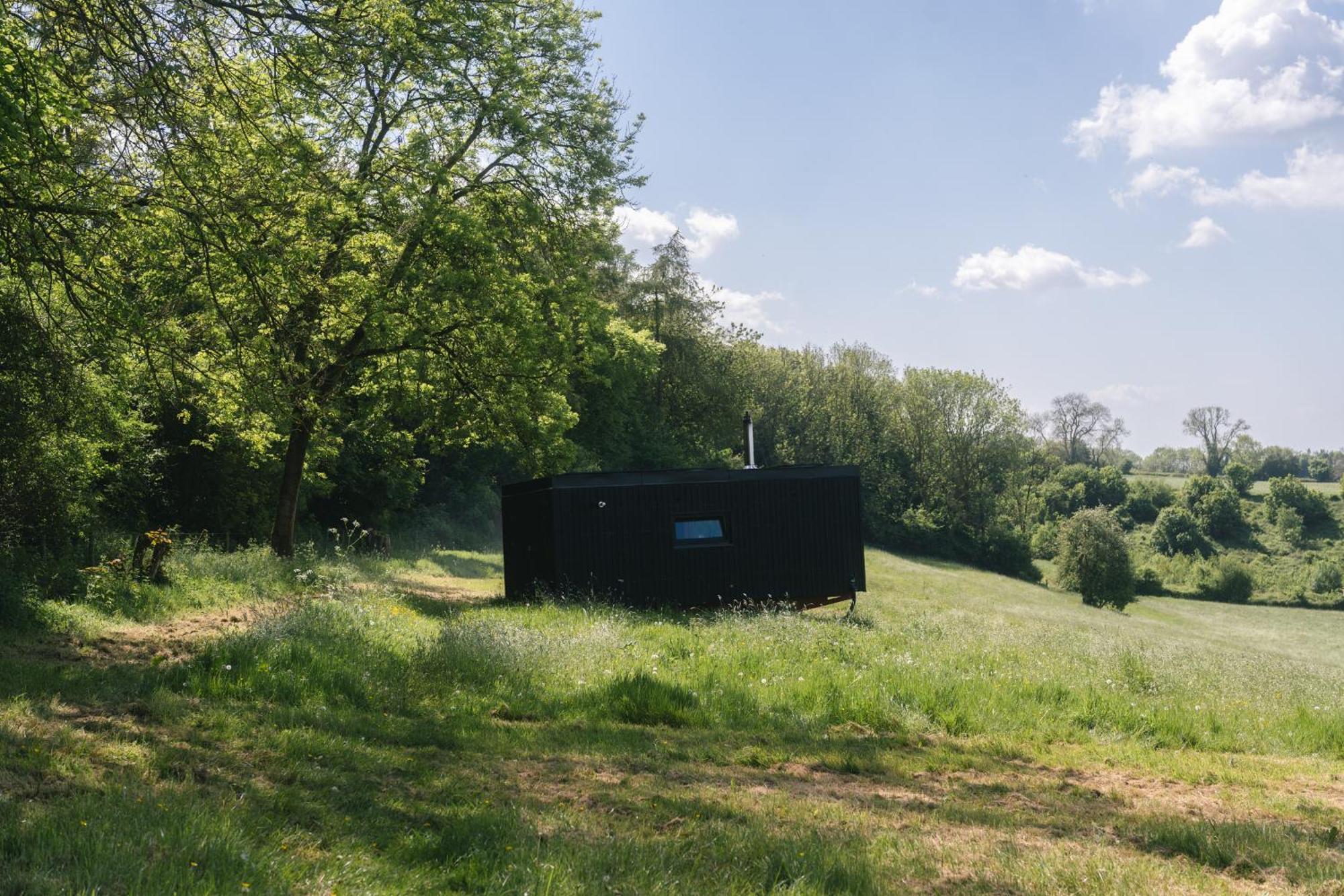 Offgrid Tiny W/ Spectacular View Of Cotswolds Cheltenham