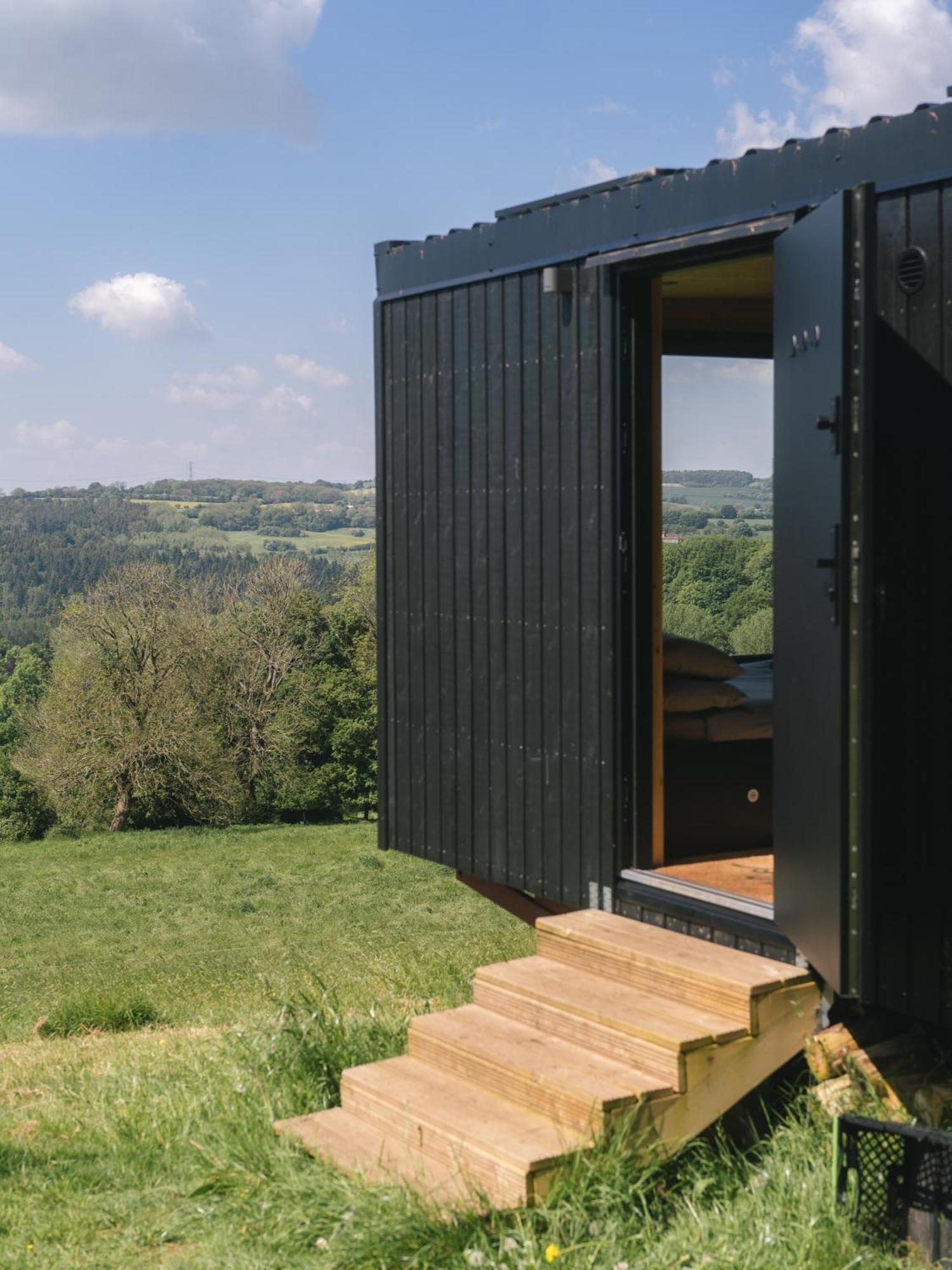Offgrid Tiny W/ Spectacular View Of Cotswolds Holiday home *