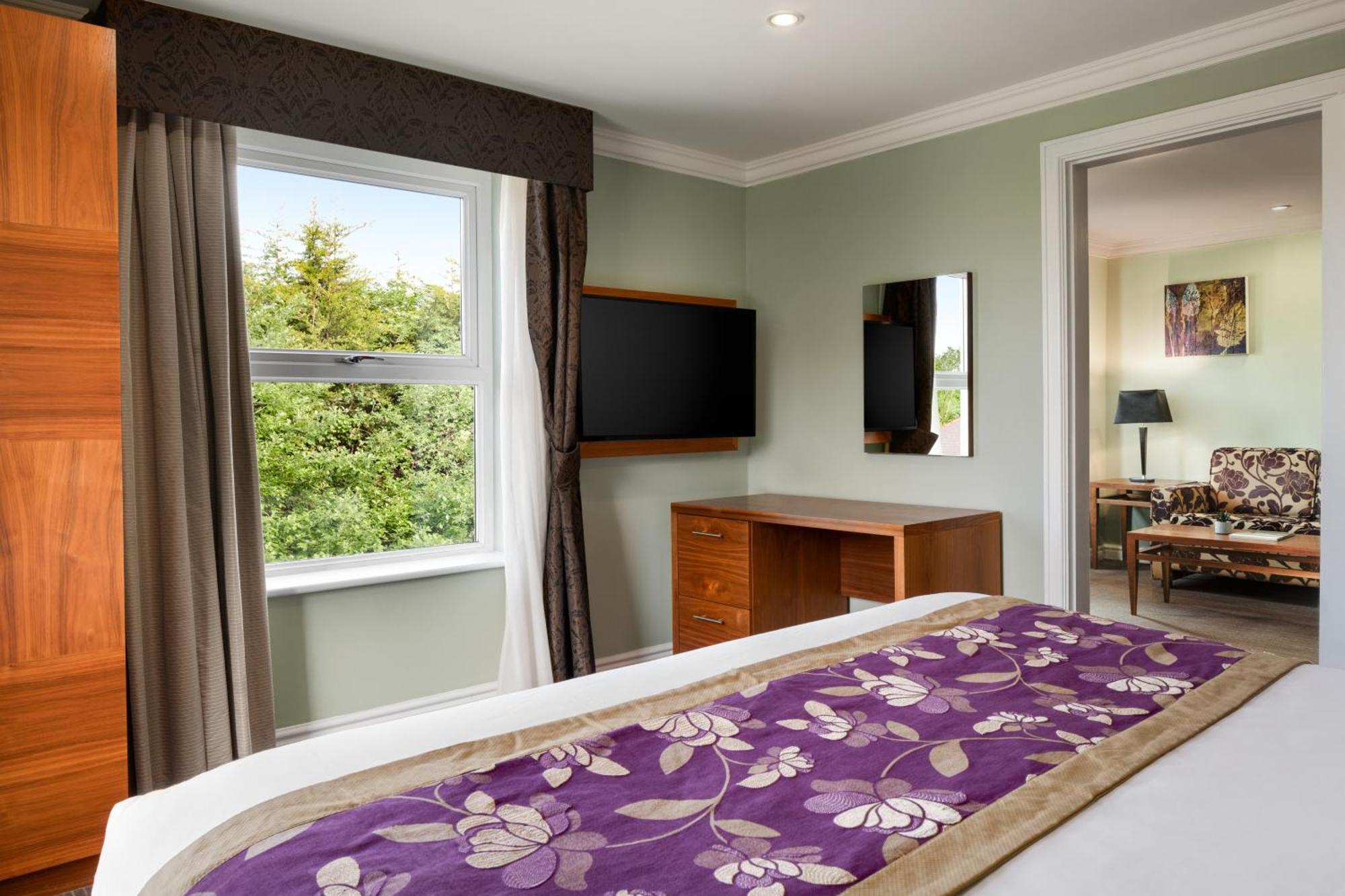 Ramada By Wyndham Cheltenham