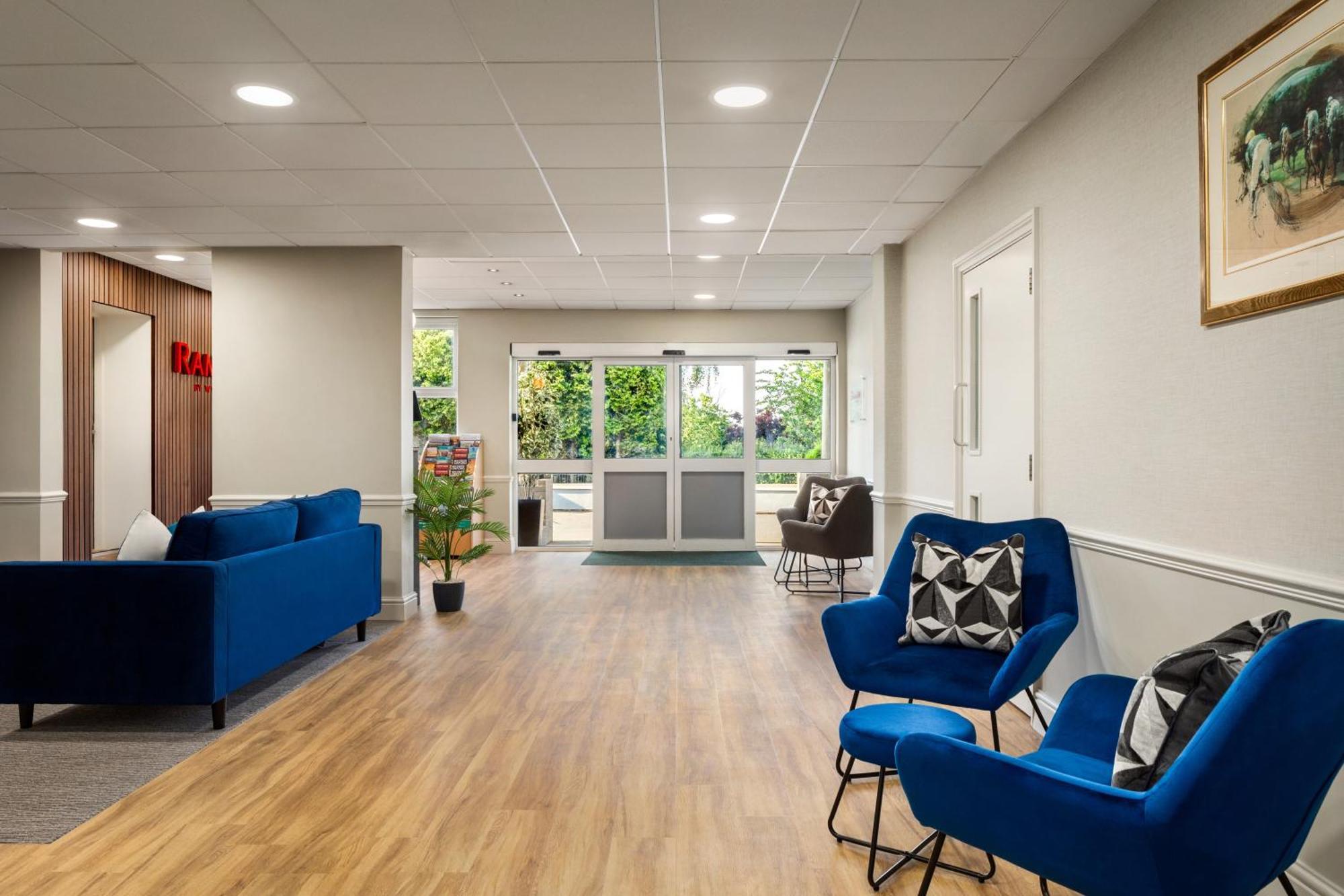 Ramada By Wyndham Cheltenham 3* Golden Valley