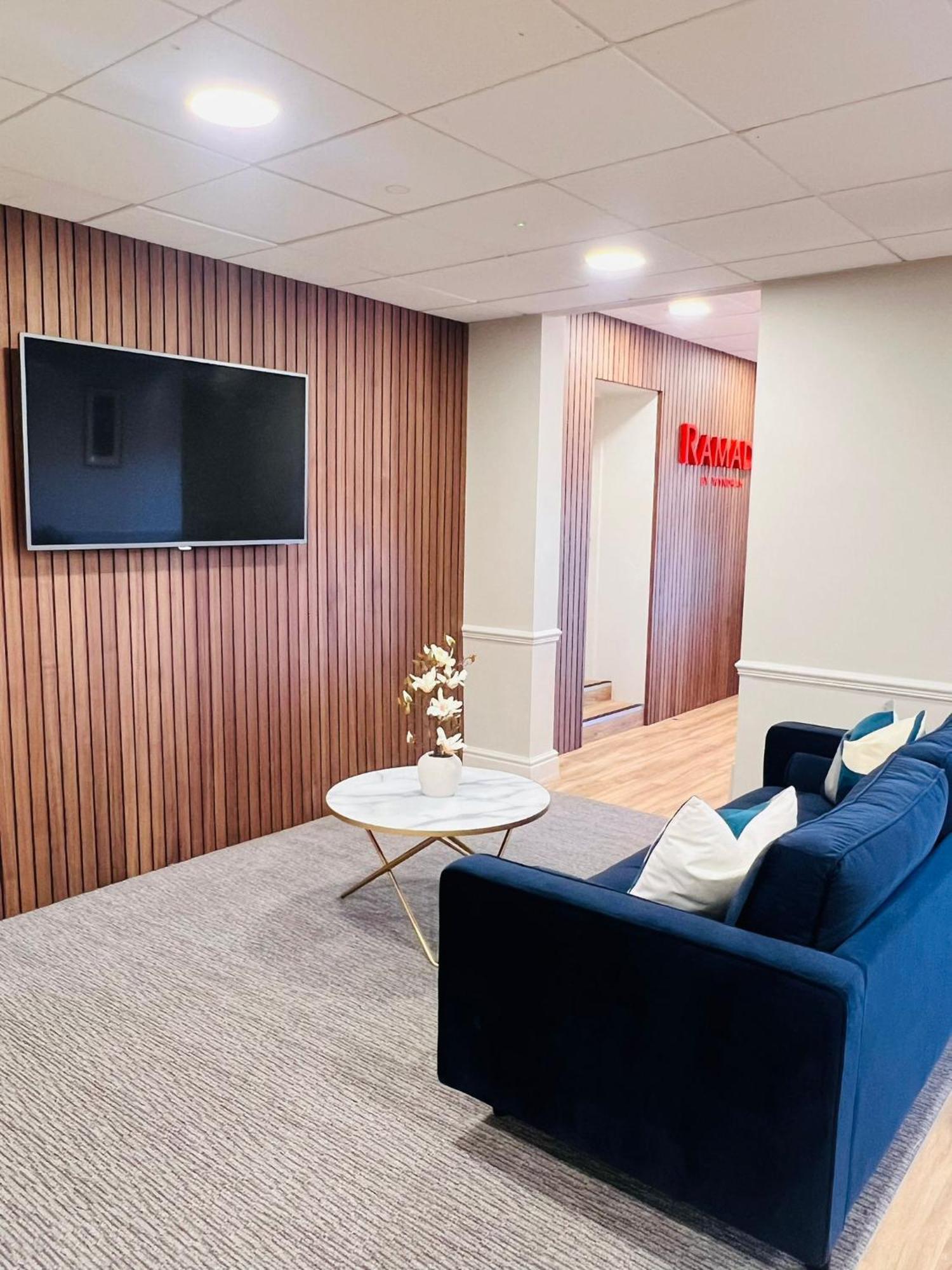Ramada By Wyndham Cheltenham 3* Golden Valley