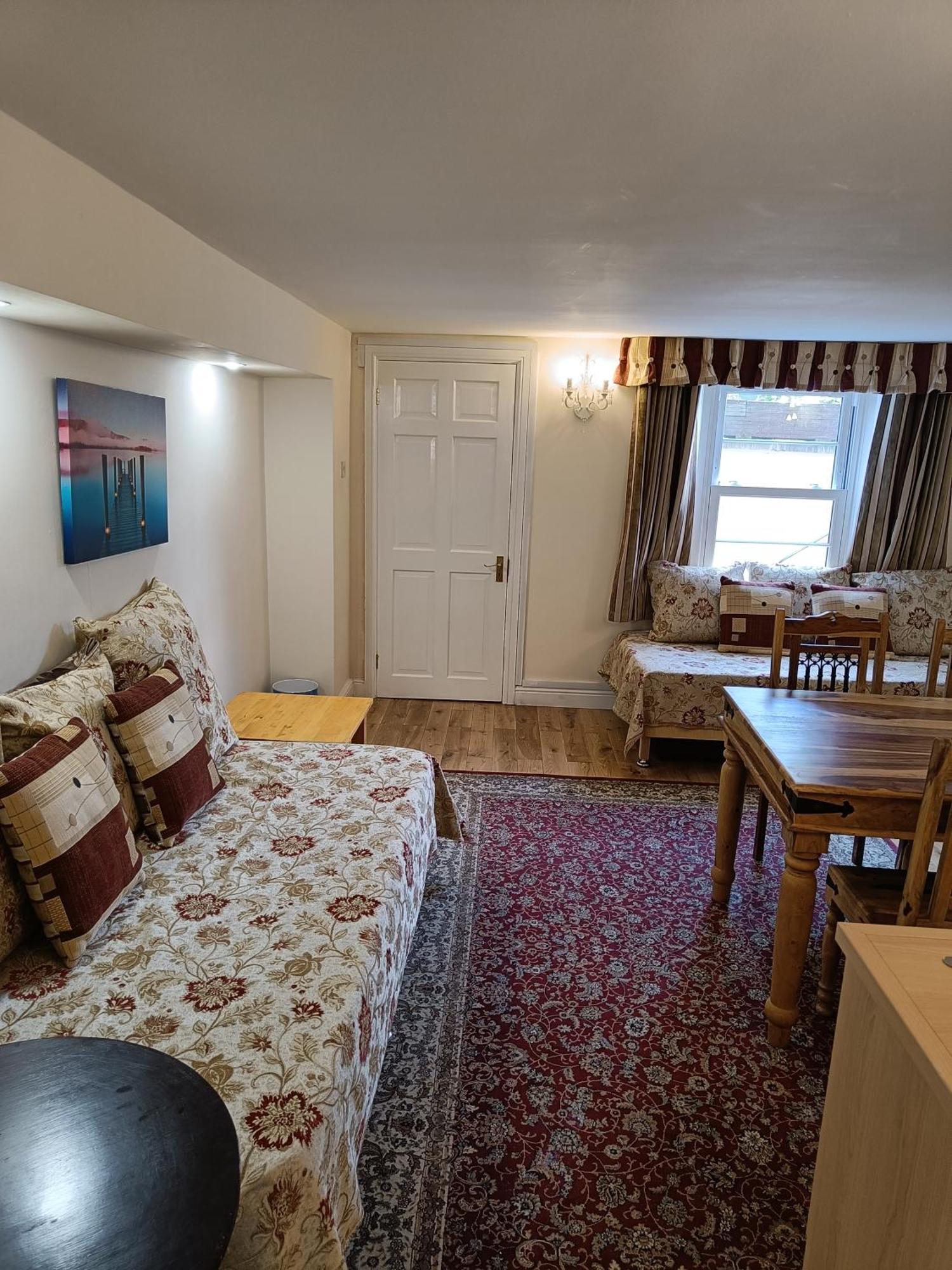 Mayville House Flat Apartamento Cheltenham