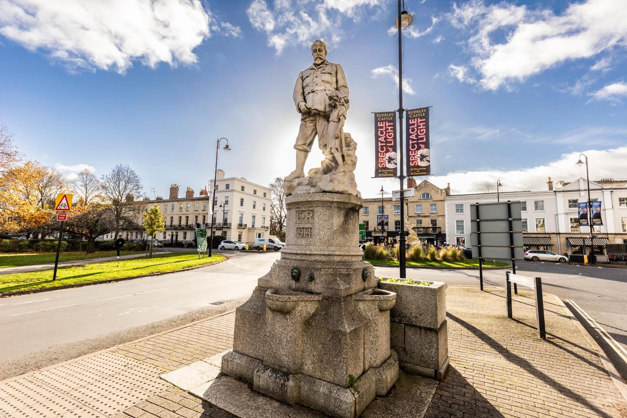 20 Montpellier - By Luxury * Cheltenham