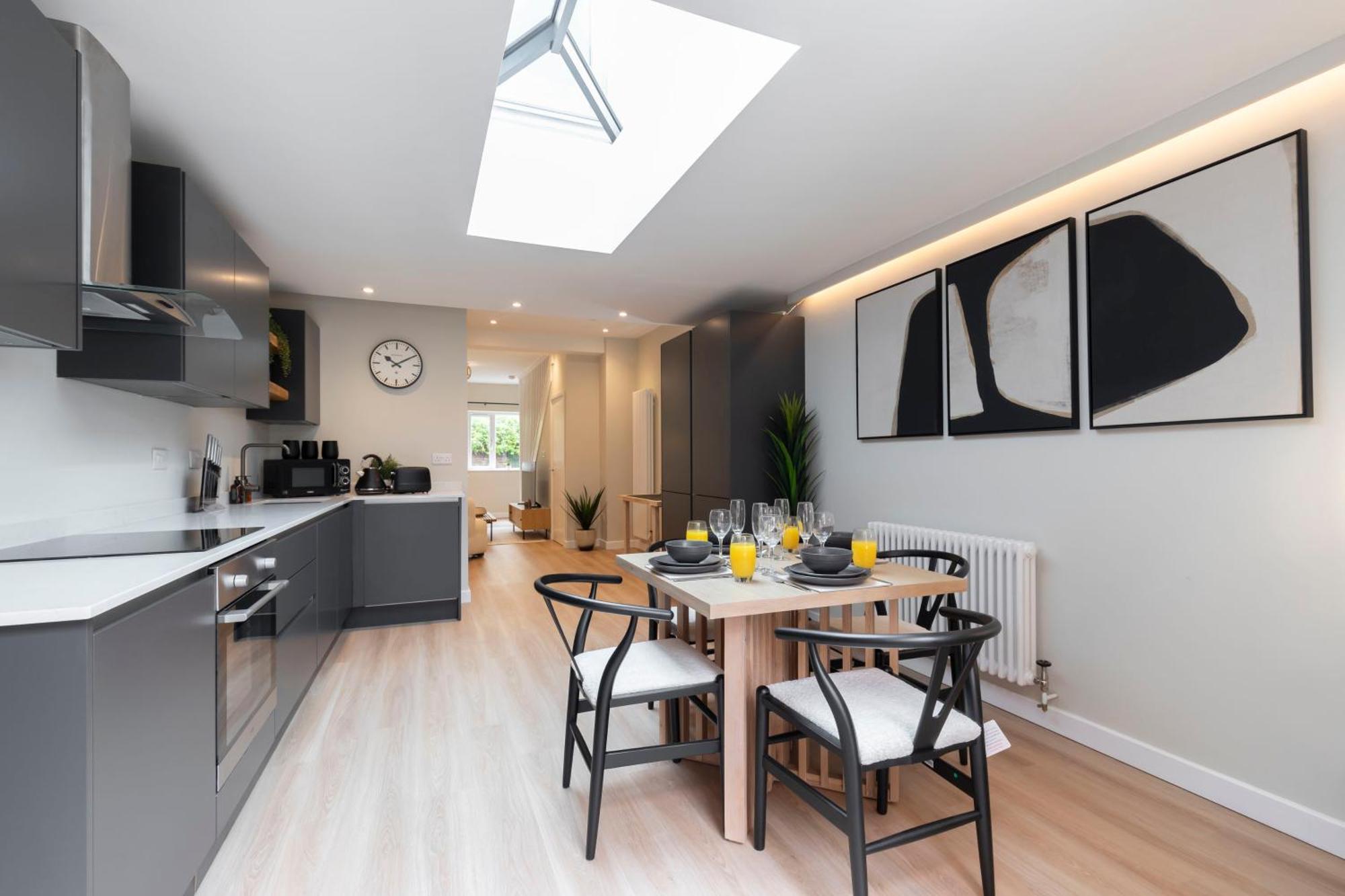 Stunning Montpellier Retreat Holiday home Cheltenham