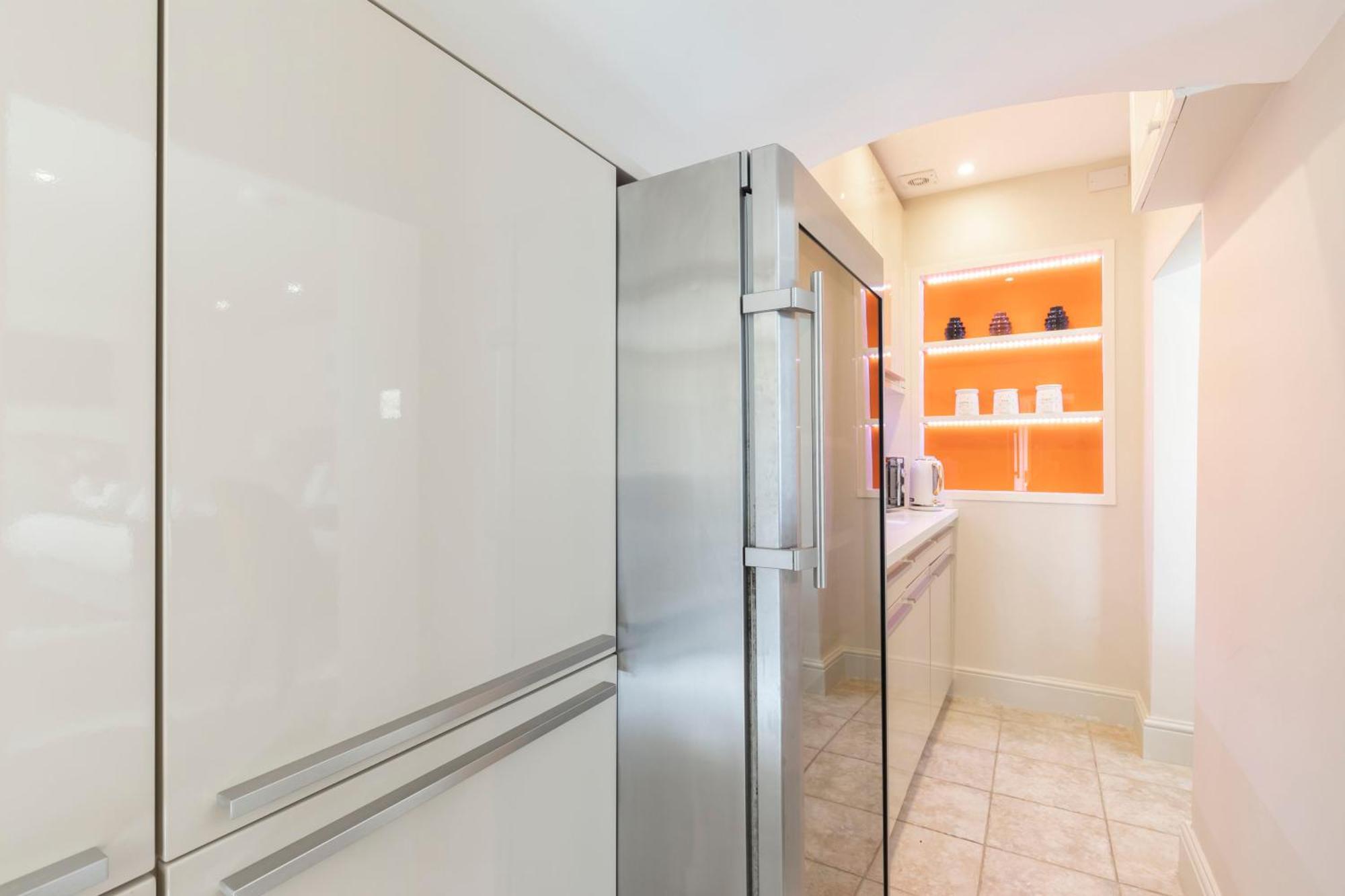 Two Bedroom Period Flat In Montpellier * Cheltenham