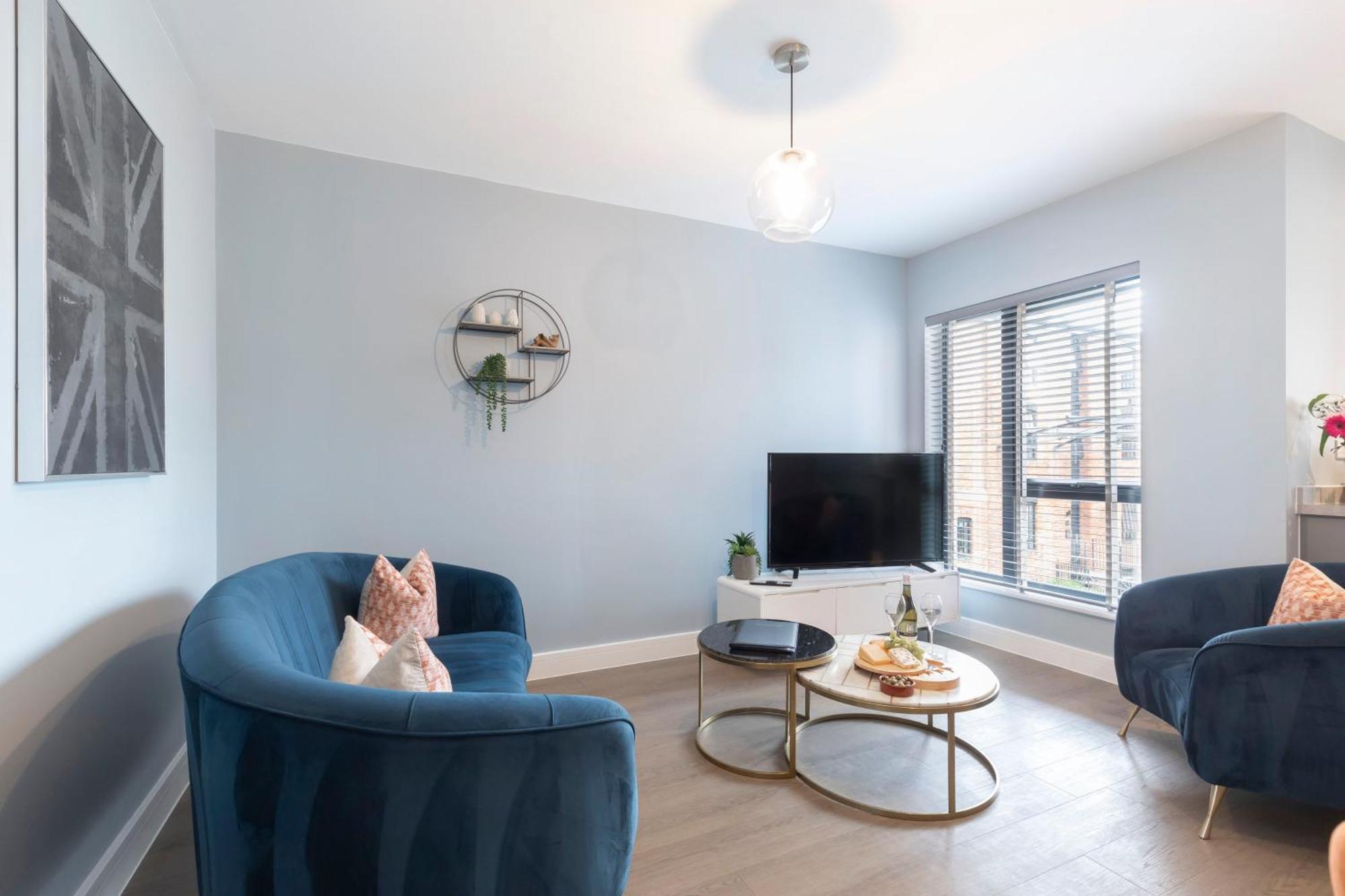 Elliot Oliver - Cosy 2 Bedroom Town Centre