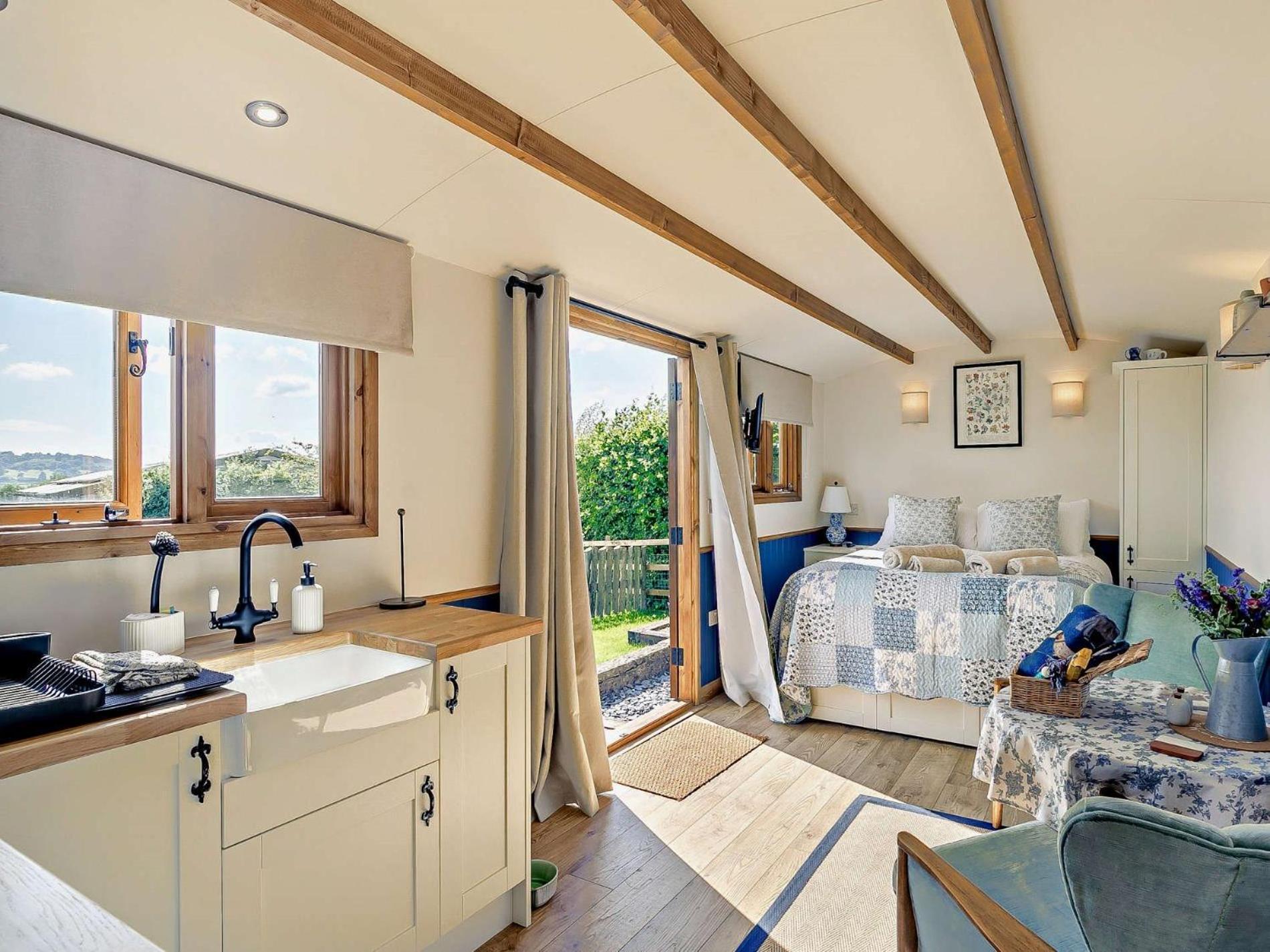 1 Bed In 95422 *