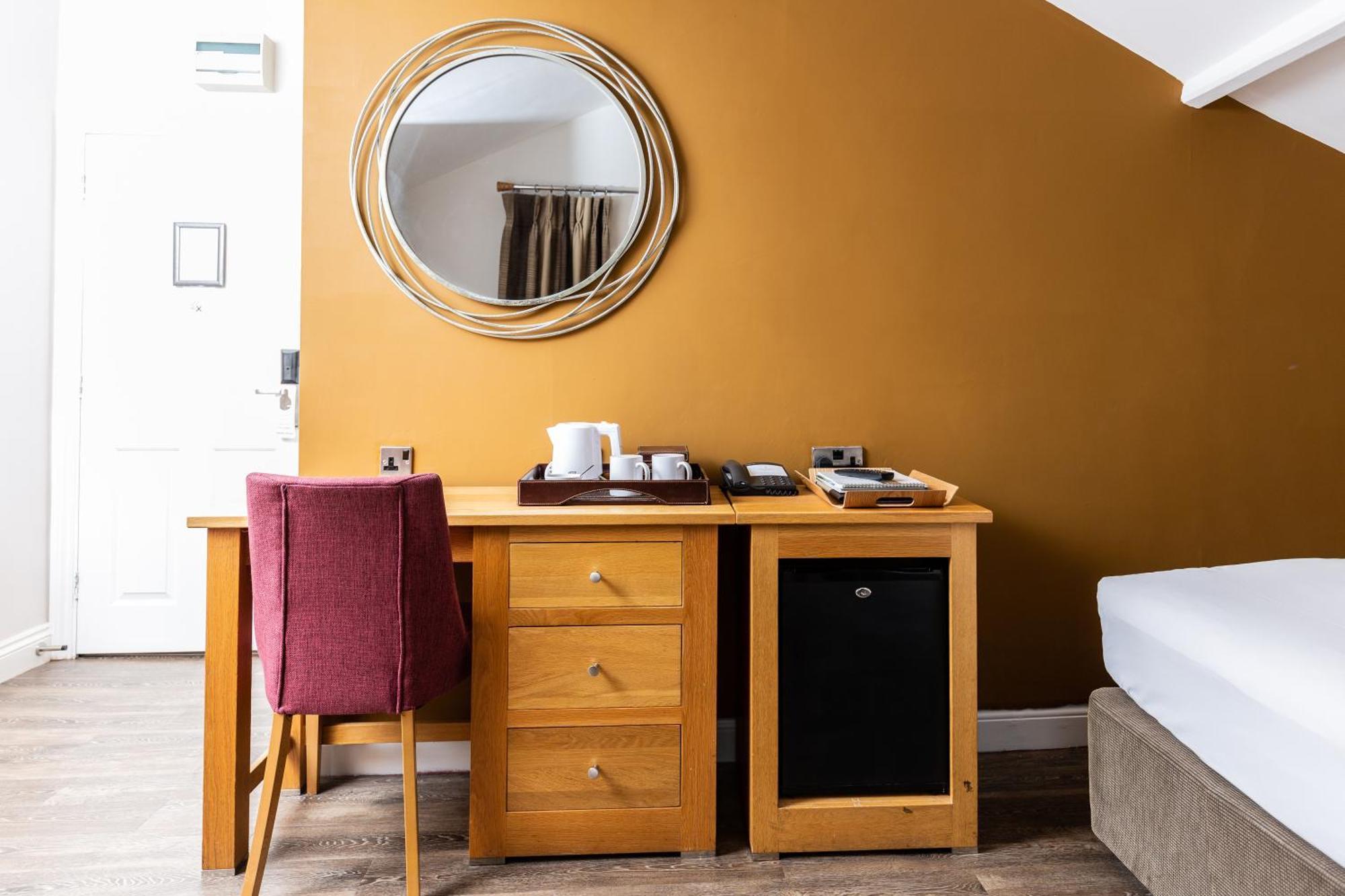Guest house Beaumont House 4*