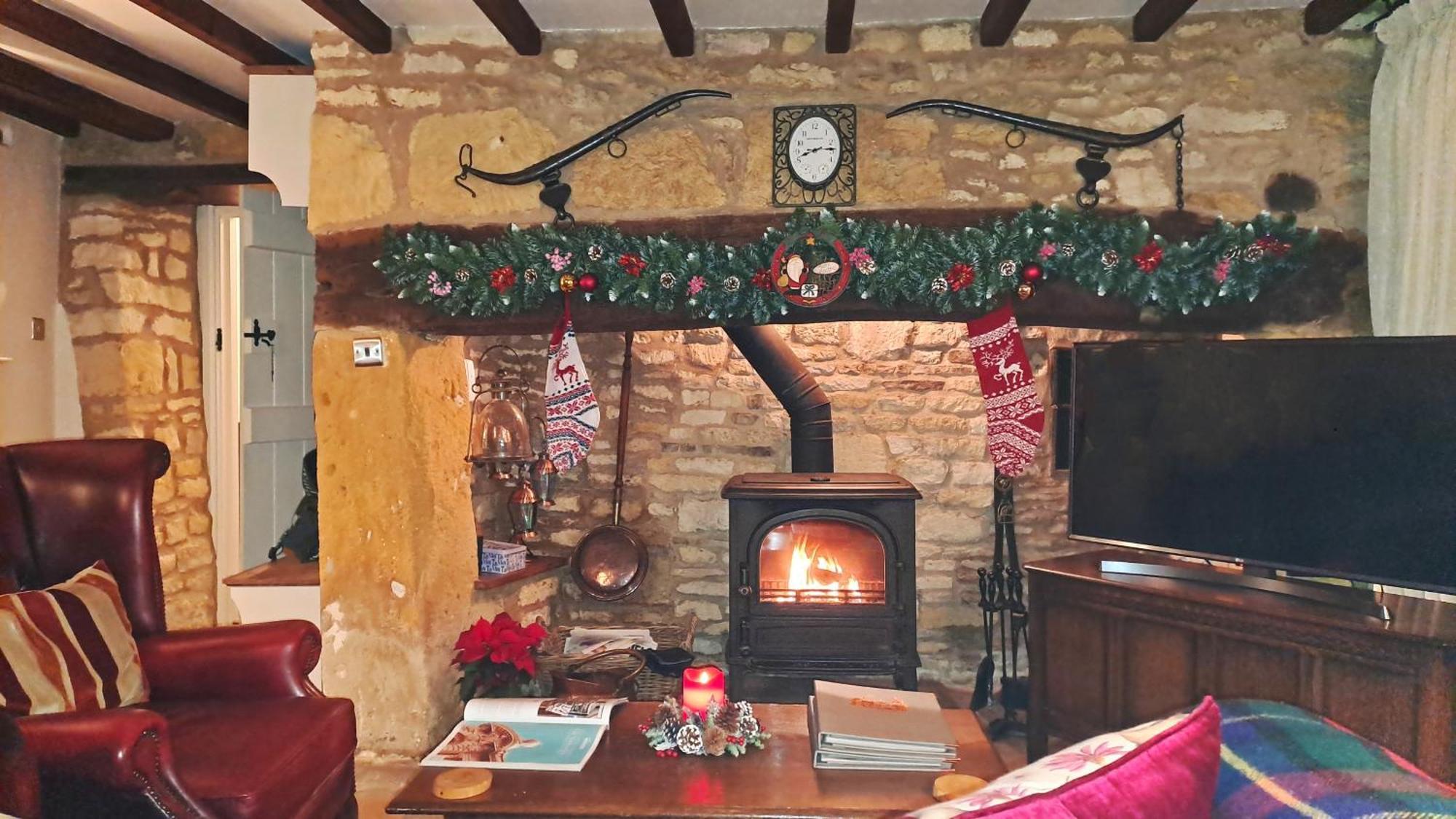 Casa de férias Graziers - Character Cotswold With Inglenook, Parking And Pub Nearby