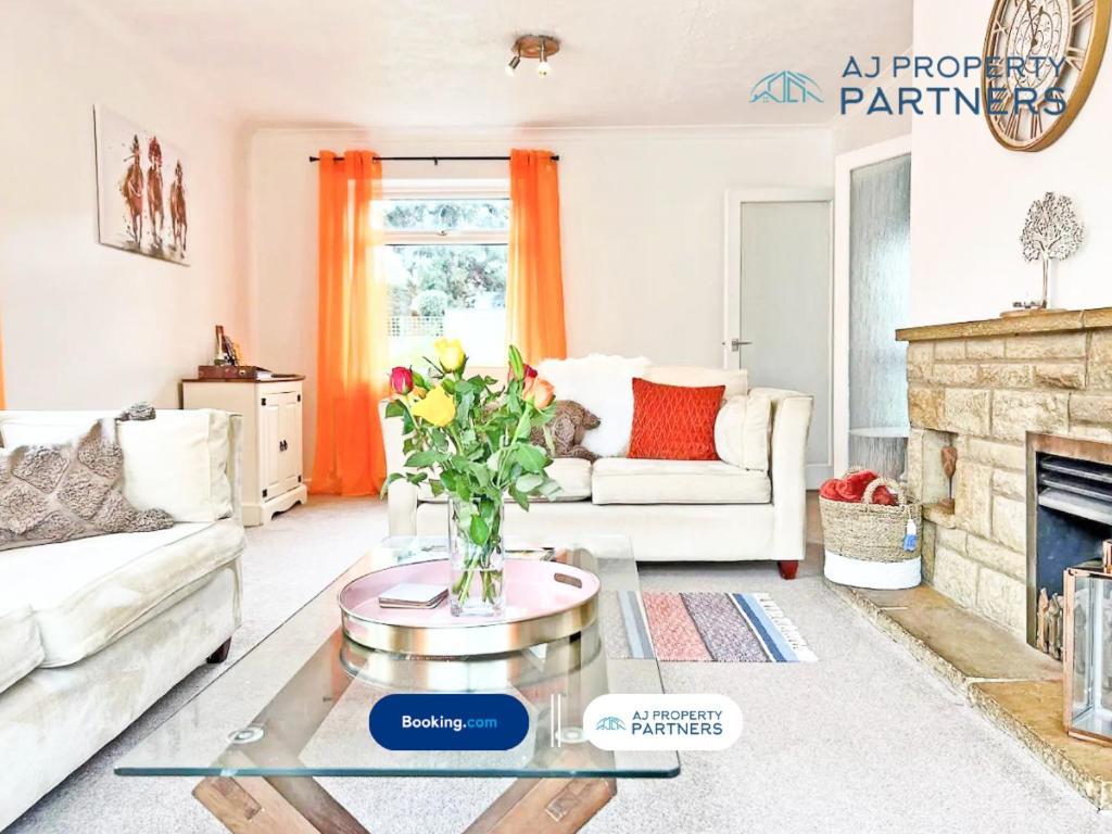 Premium L Hill View L Last-minute Offer L L Aj L Perfect For Short Or Long L 4beds 4bedrooms * Cheltenham