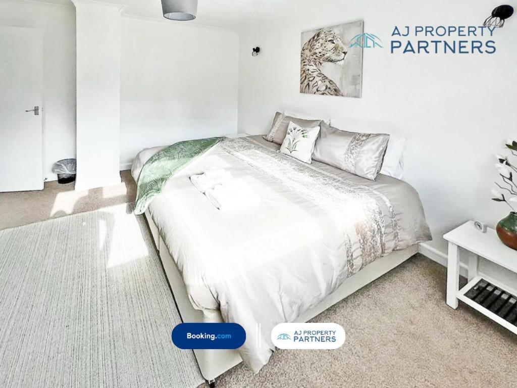 Premium L Hill View L Last-minute Offer L L Aj L Perfect For Short Or Long L 4beds 4bedrooms Casa de férias *