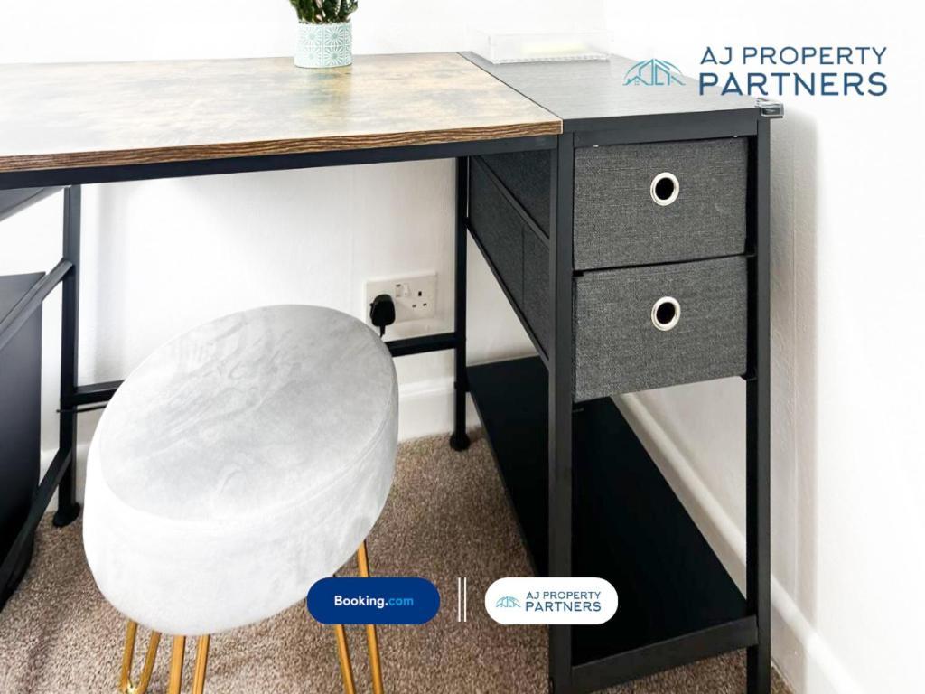 Premium L Hill View L Last-minute Offer L L Aj L Perfect For Short Or Long L 4beds 4bedrooms *
