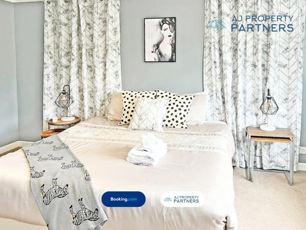 Casa de férias Premium L Hill View L Last-minute Offer L L Aj L Perfect For Short Or Long L 4beds 4bedrooms