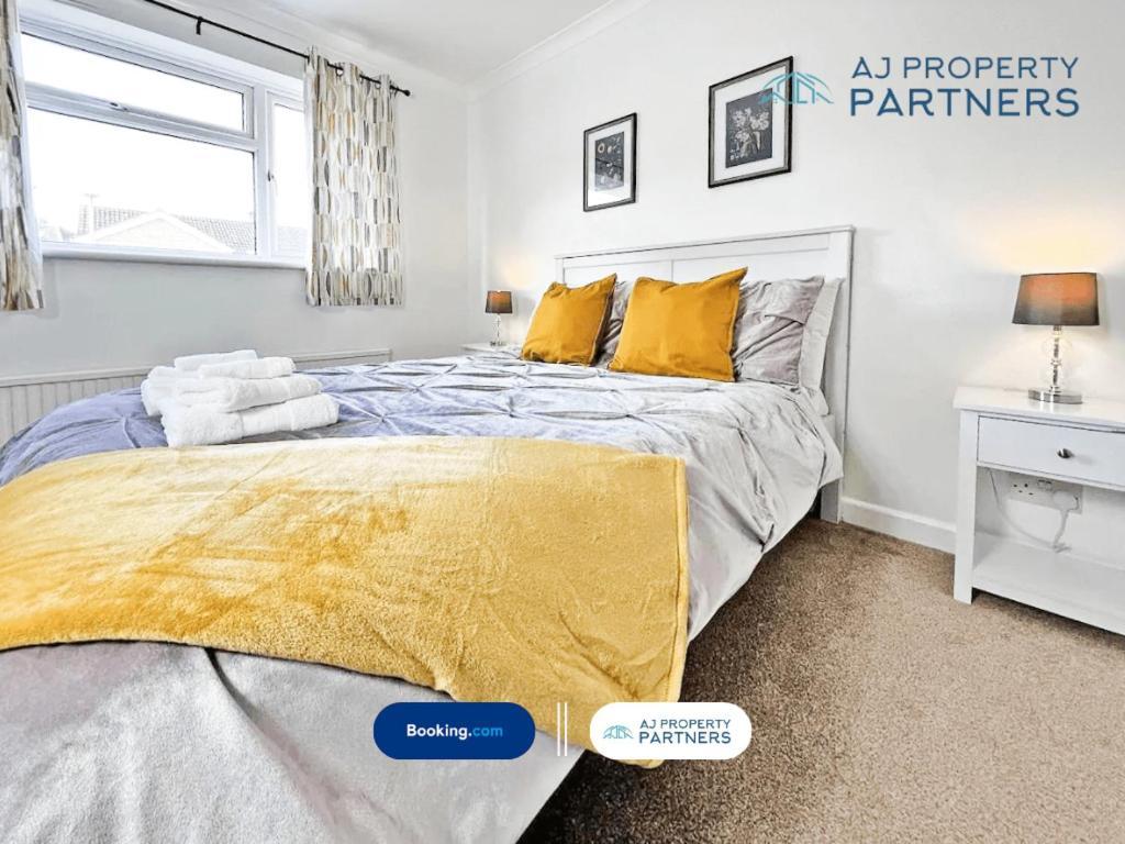 Premium L Hill View L Last-minute Offer L L Aj L Perfect For Short Or Long L 4beds 4bedrooms Casa de férias Cheltenham
