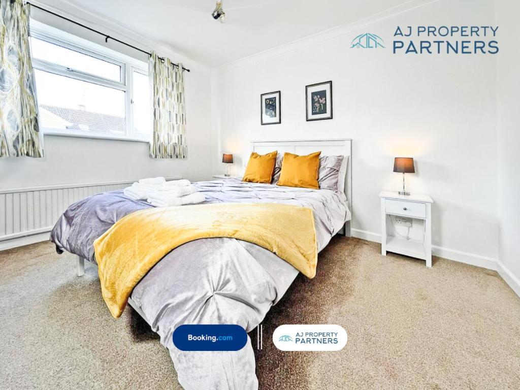 Premium L Hill View L Last-minute Offer L L Aj L Perfect For Short Or Long L 4beds 4bedrooms Casa de férias Cheltenham