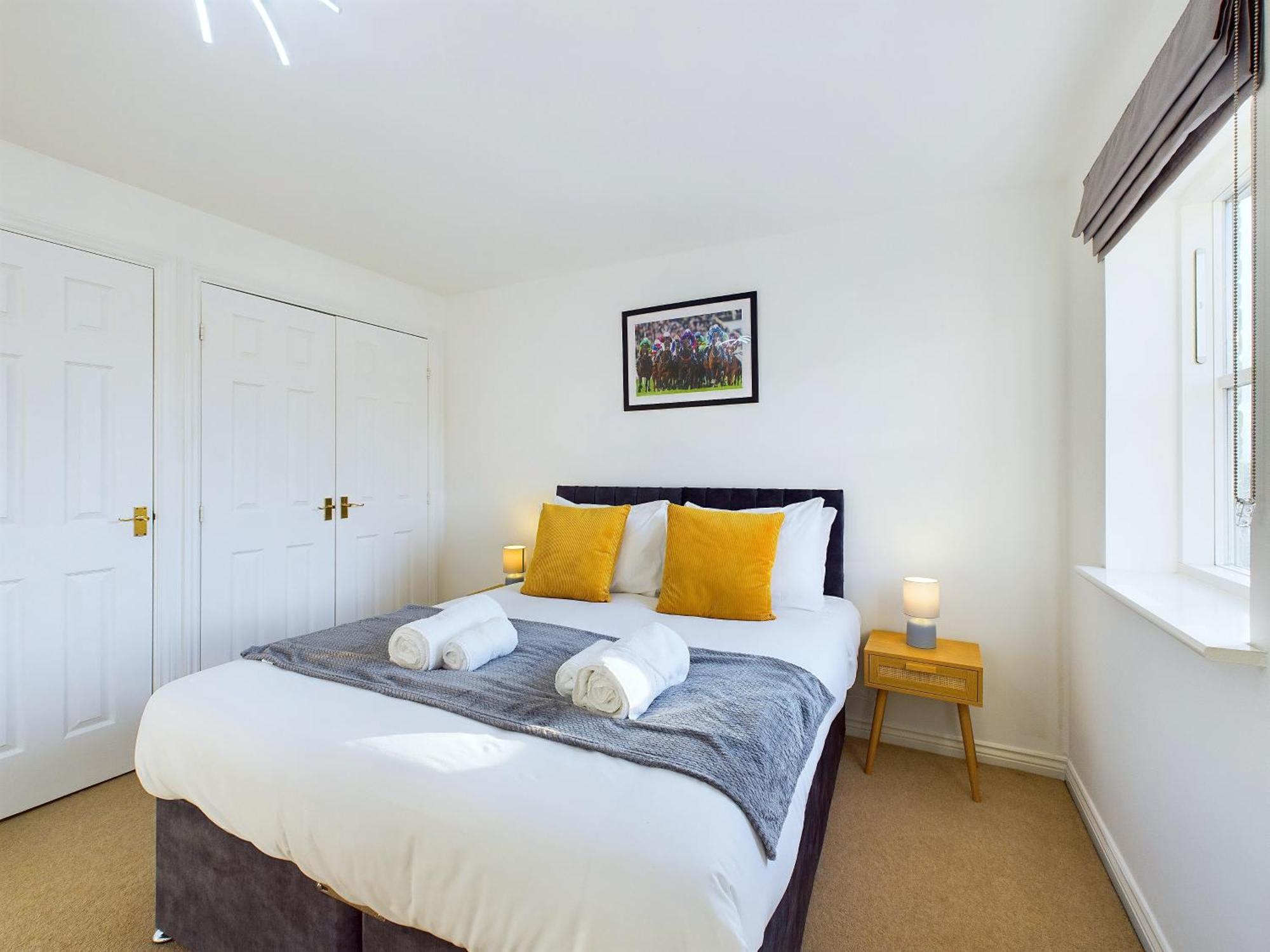 Signature - - Large 4 Bed House With Parking - Racecourse Holiday home