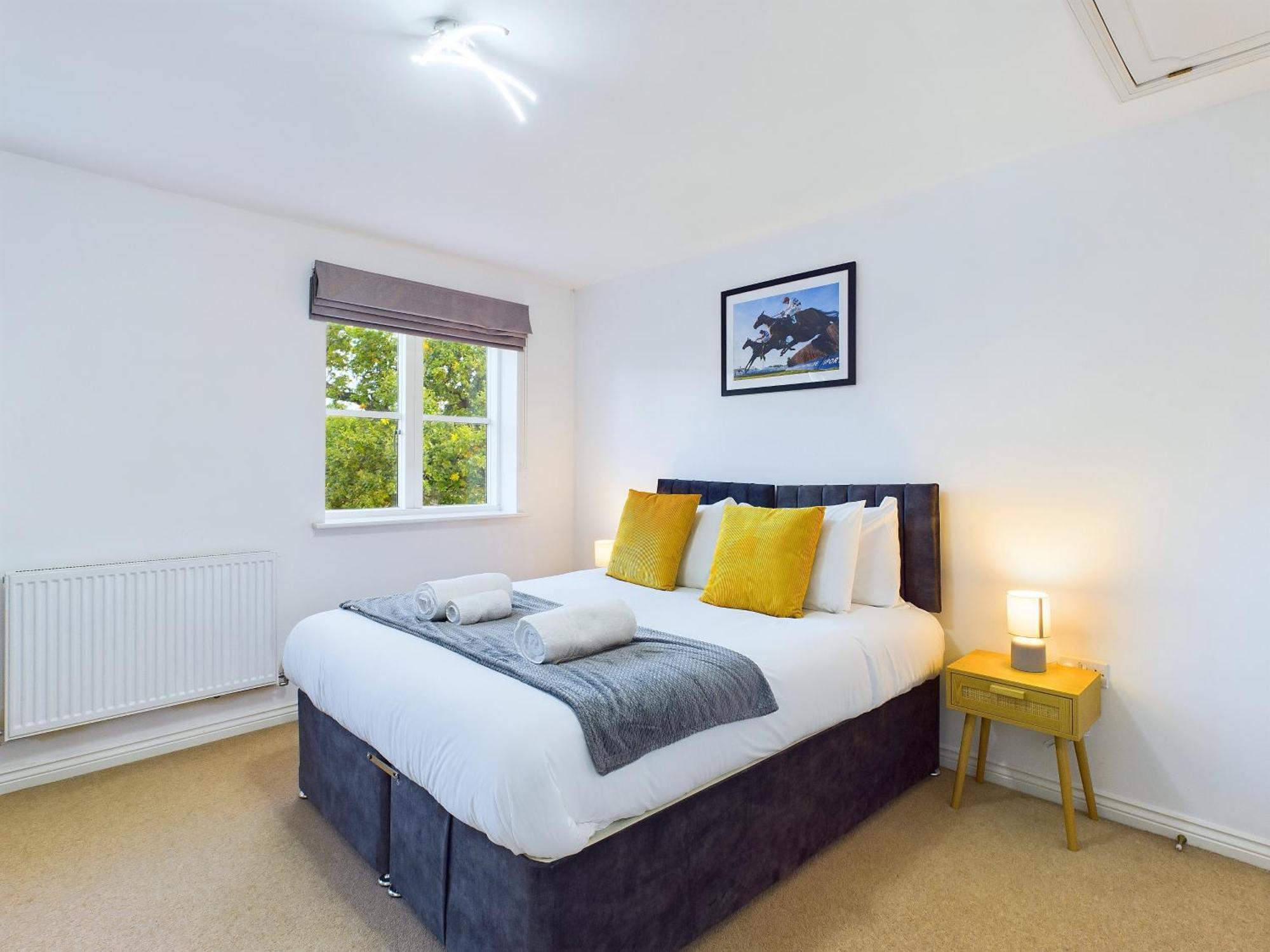 Signature - - Large 4 Bed House With Parking - Racecourse Holiday home