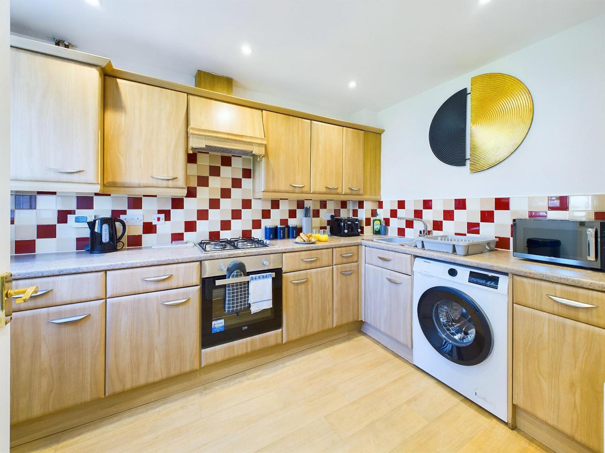 Signature - - Large 4 Bed House With Parking - Racecourse Holiday home *