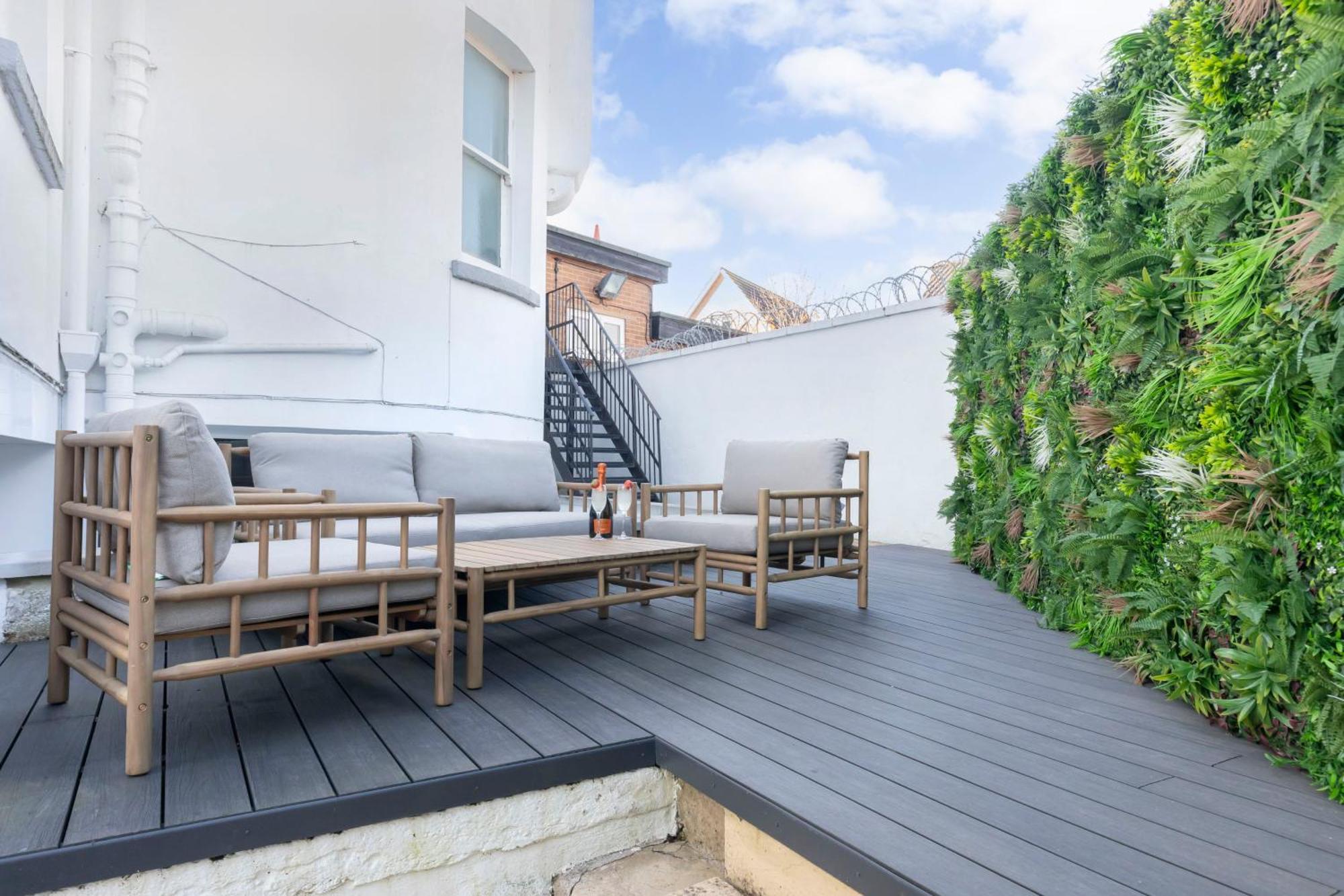 Apartment Prestbury Road