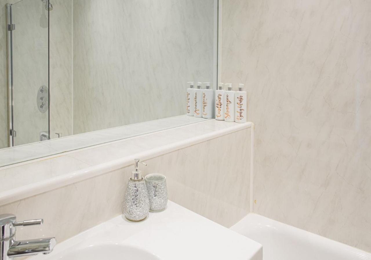 Stylish Grade Ii Listed Apartment: The London Apartment Cheltenham