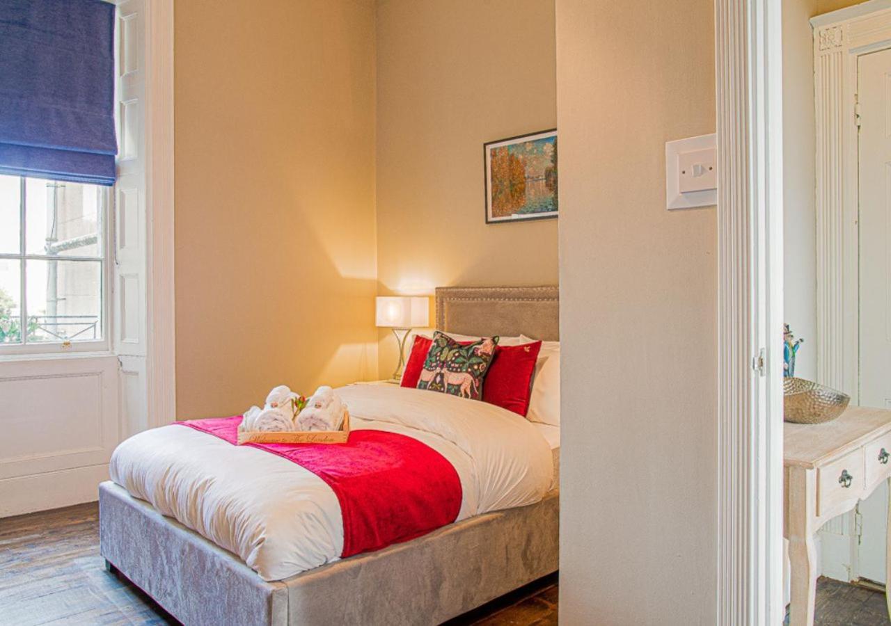 Stylish Grade Ii Listed Apartment: The London * Cheltenham