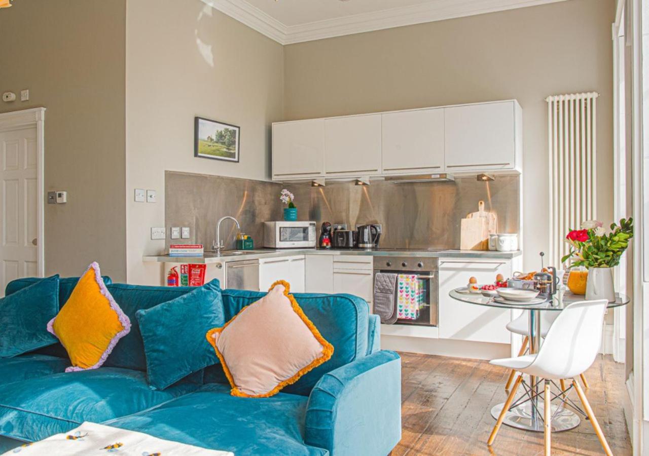 Stylish Grade Ii Listed Apartment: The London