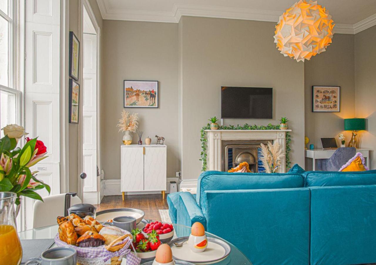 Apartment Stylish Grade Ii Listed Apartment: The London