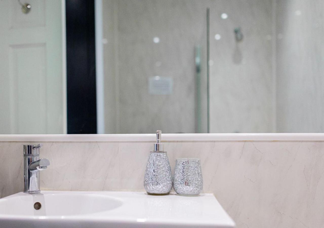 Apartment Stylish Grade Ii Listed Apartment: The London *