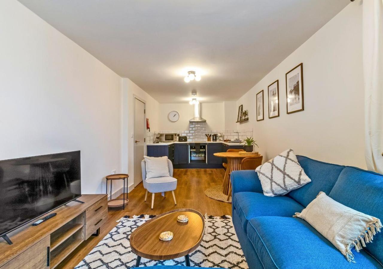 1bd With Free Underground Parking! Apartment