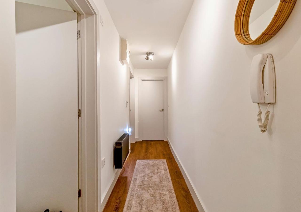 Apartment 1bd With Free Underground Parking!