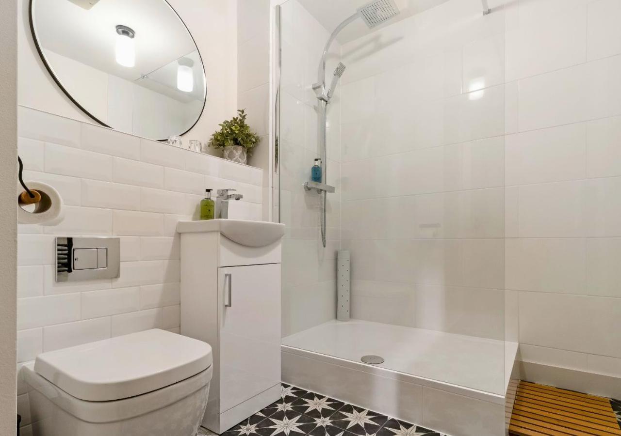 1bd With Free Underground Parking! Apartment Cheltenham