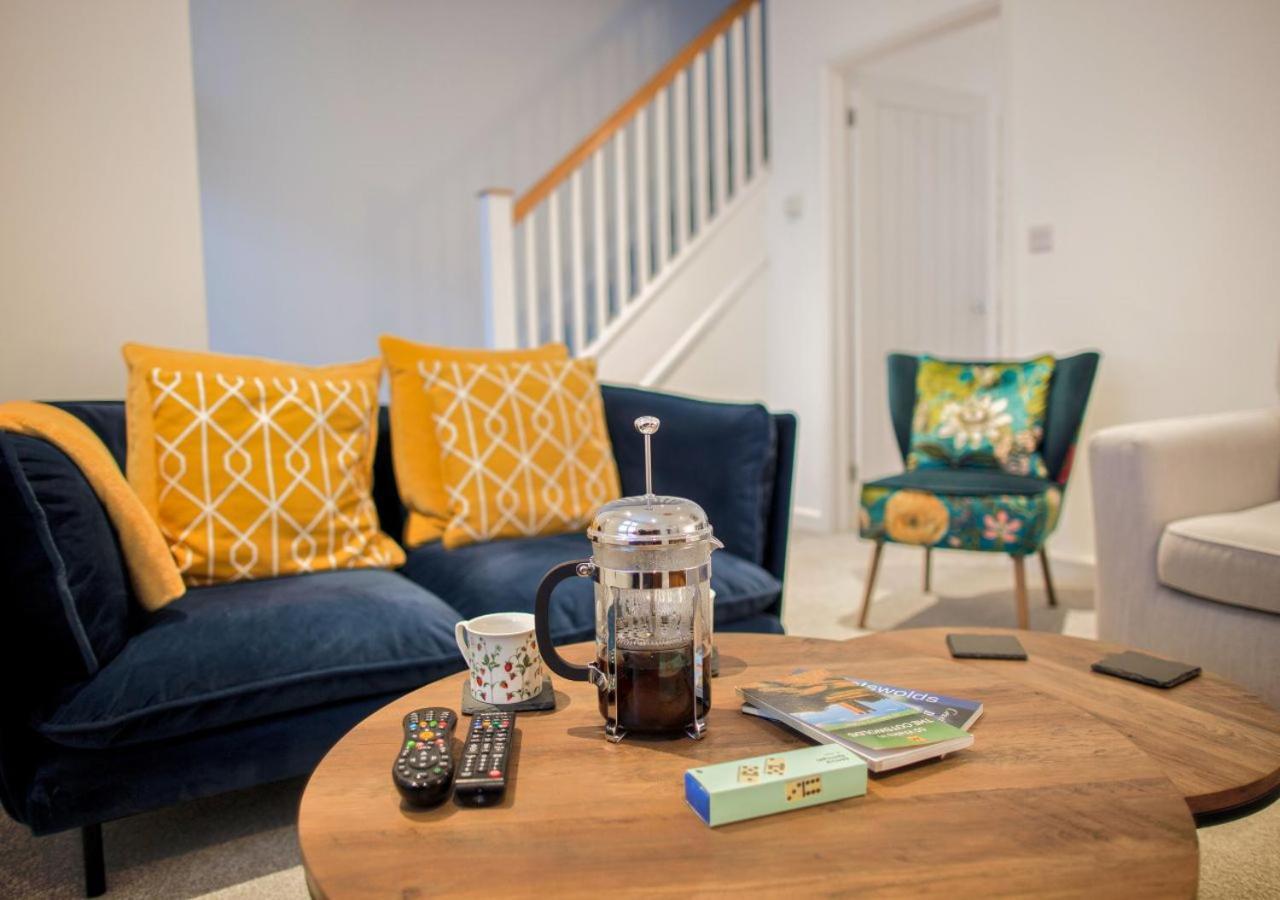 Stunning 2 Bed With Private Patio And Free Parking Holiday home