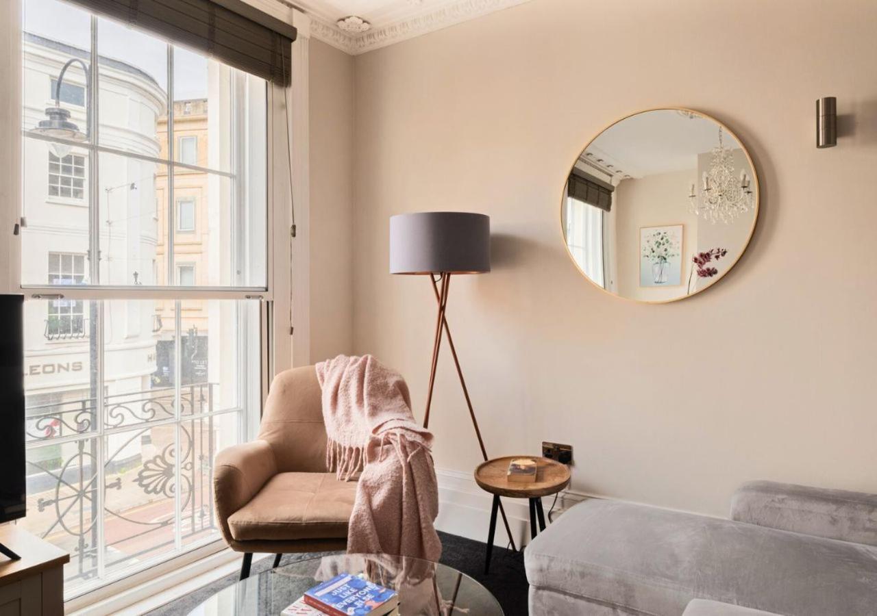 Apartment Stunning 2 Bed In The Centre Of Cheltenham! *
