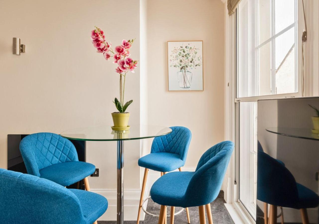 Stunning 2 Bed In The Centre Of Cheltenham! Apartment Cheltenham