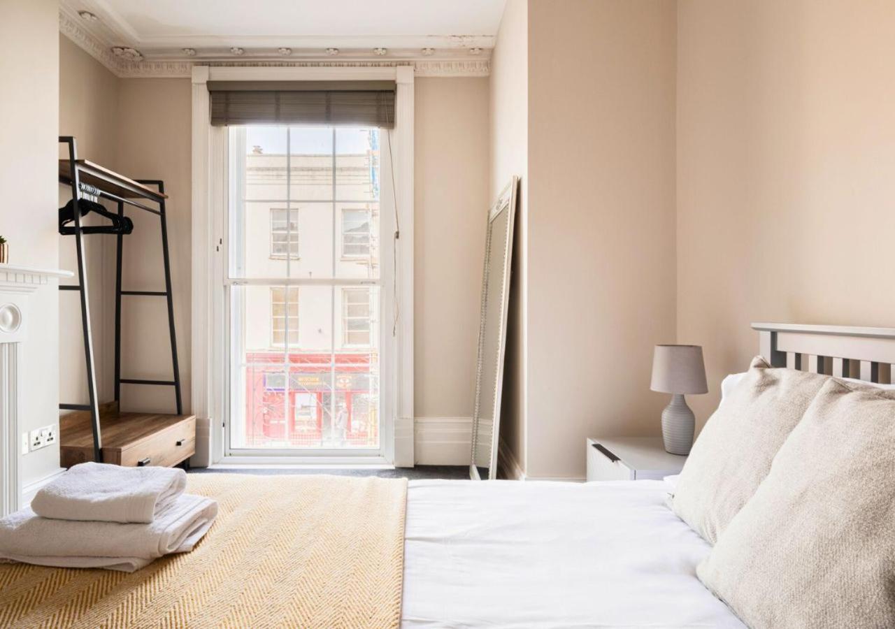 Stunning 2 Bed In The Centre Of Cheltenham! Cheltenham