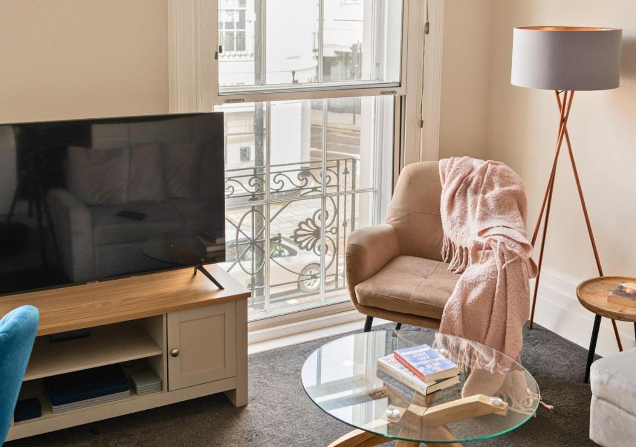 Stunning 2 Bed In The Centre Of Cheltenham!