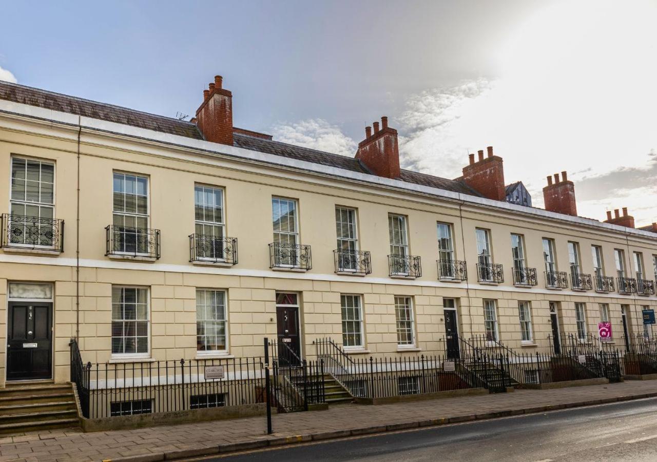 Apartment Stunning 2 Bed In The Centre Of Cheltenham!