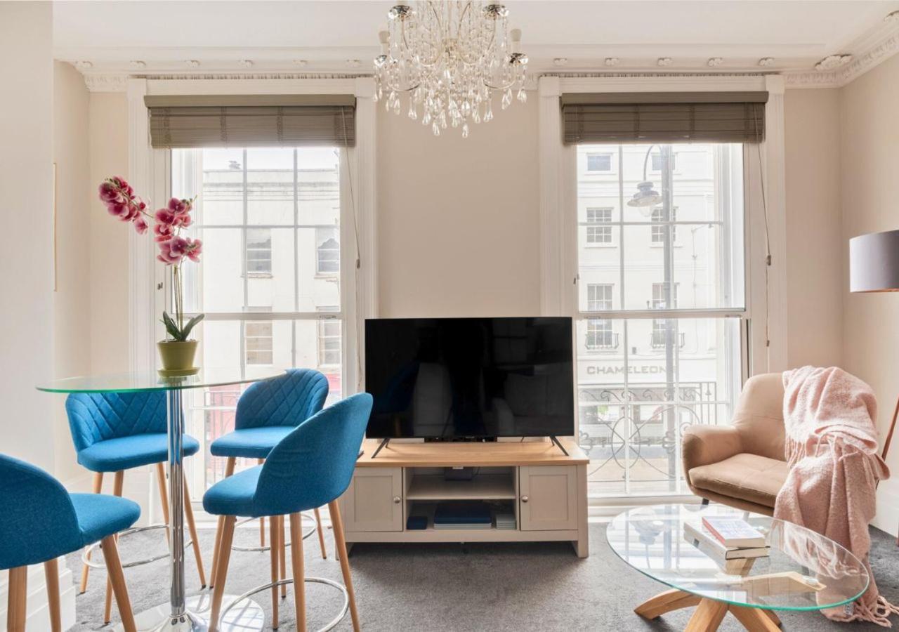 Stunning 2 Bed In The Centre Of Cheltenham! Cheltenham