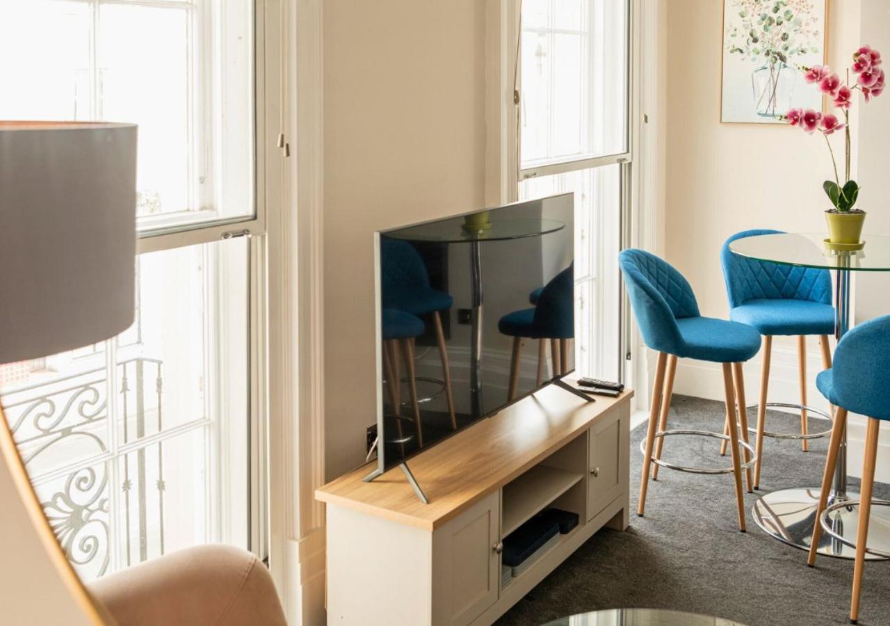 Stunning 2 Bed In The Centre Of Cheltenham! * Cheltenham