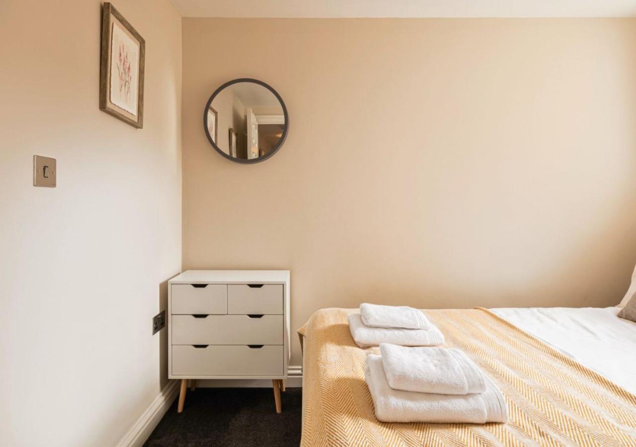 Apartment Stunning 2 Bed In The Centre Of Cheltenham!