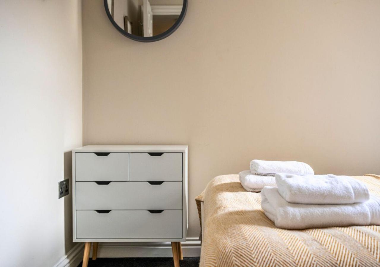 Stunning 2 Bed In The Centre Of Cheltenham! *