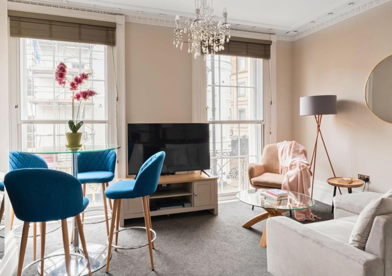 Stunning 2 Bed In The Centre Of Cheltenham! Cheltenham