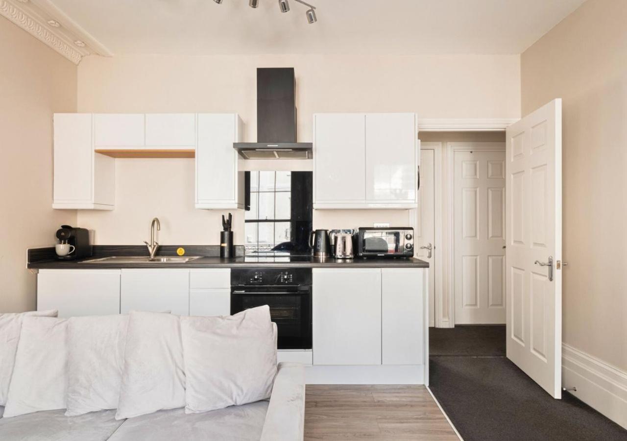 Stunning 2 Bed In The Centre Of Cheltenham! *