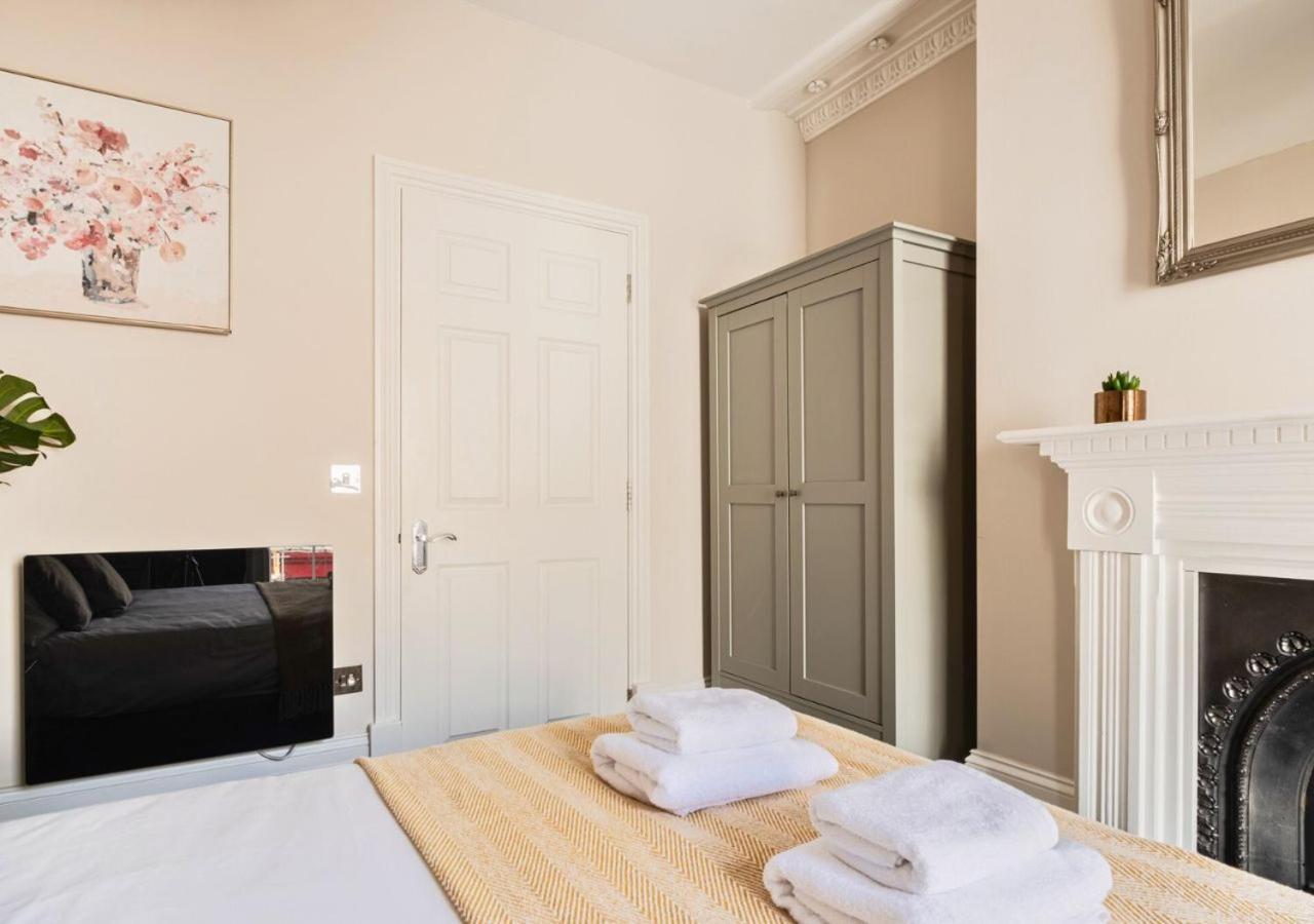 Stunning 2 Bed In The Centre Of Cheltenham! Cheltenham