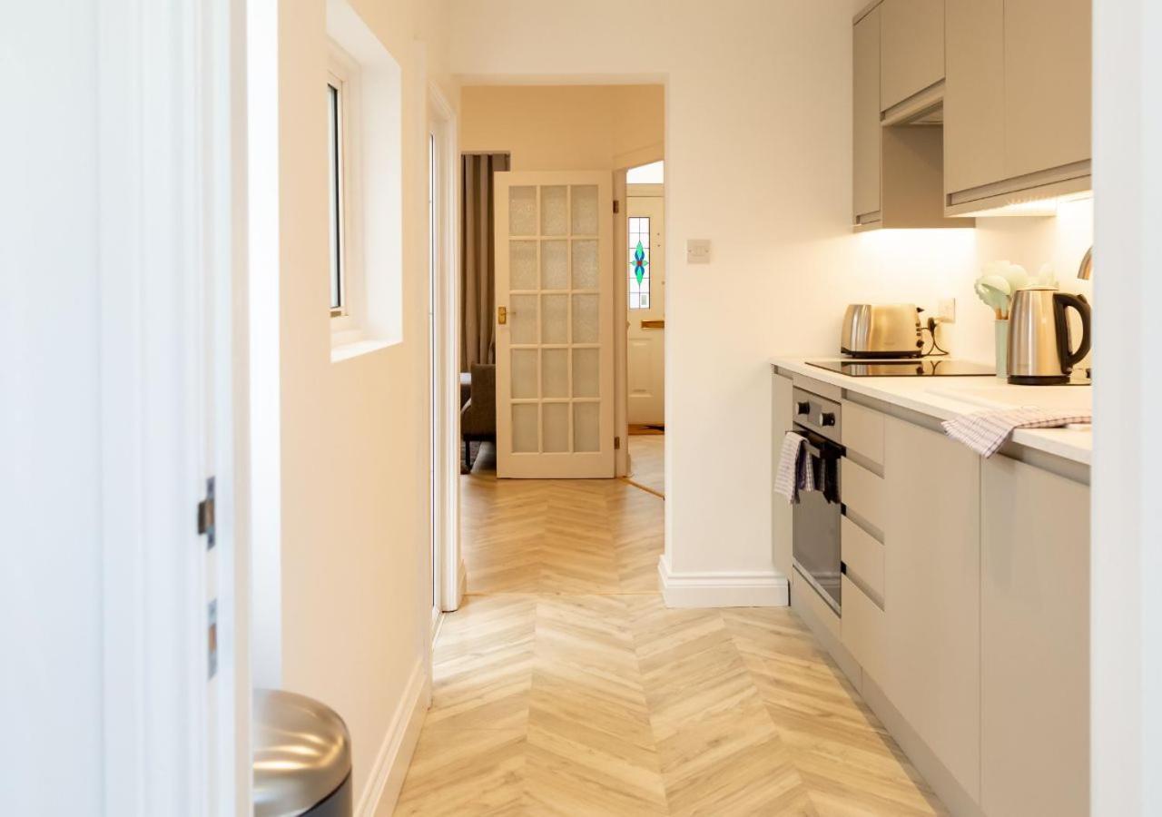 Bright & Airy 2bd - 10 Mins Walk To Chelt Centre! Cheltenham