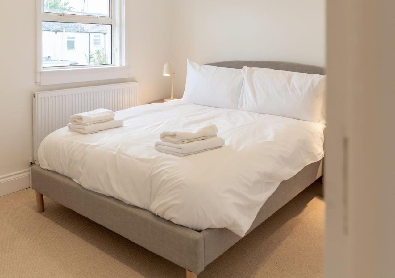 Holiday home Bright & Airy 2bd - 10 Mins Walk To Chelt Centre! *