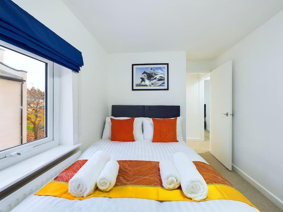 New Portland House By Signature - 3 Bedroom House In Casa de férias Cheltenham