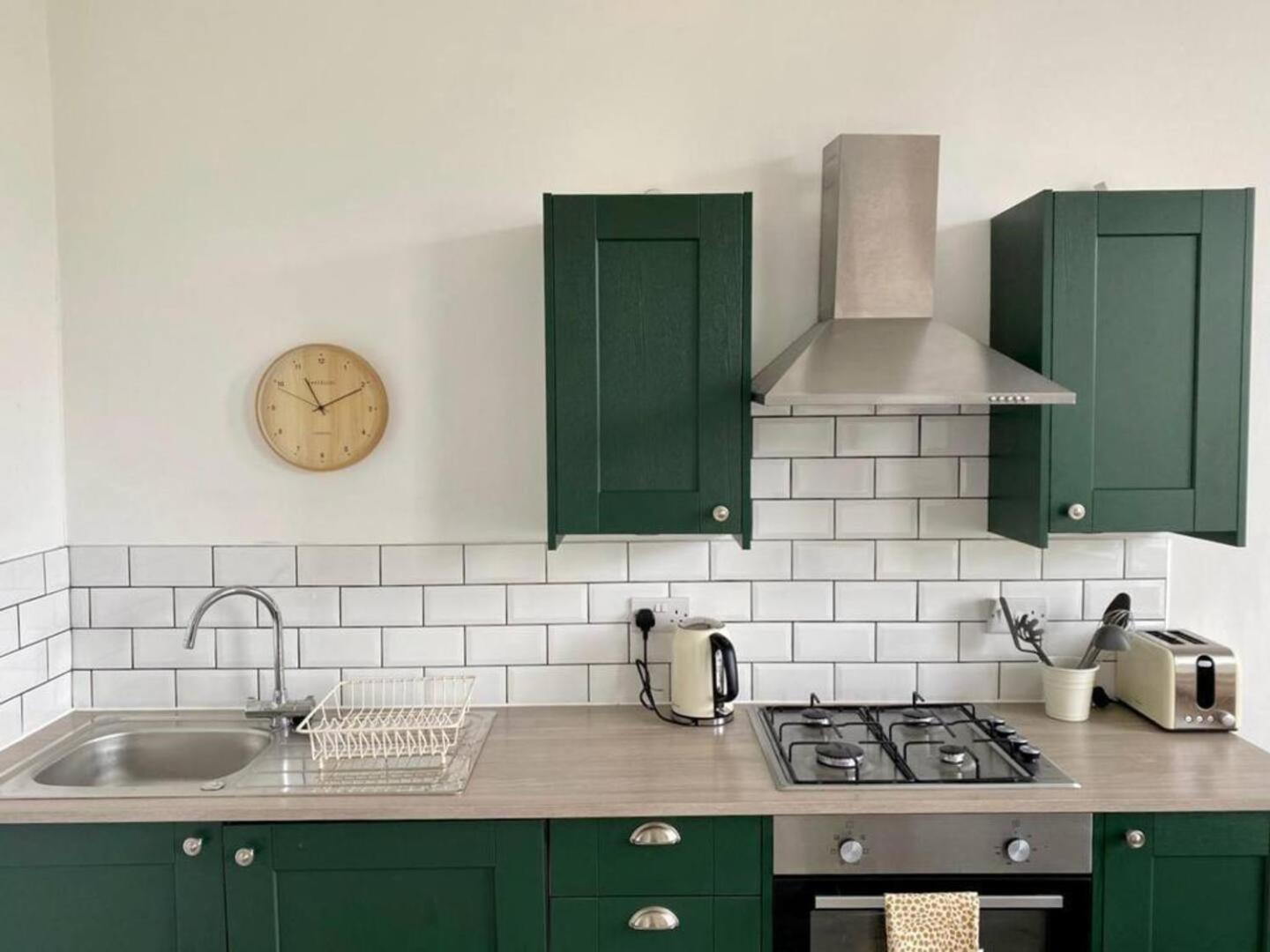 Apartment Explore The Cotswolds, Modern, Parking,
