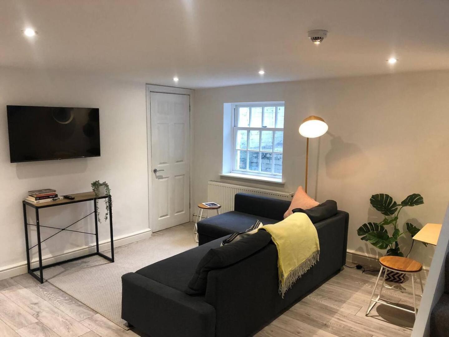 Contractor, Central, Parking, Longstay Apartment *